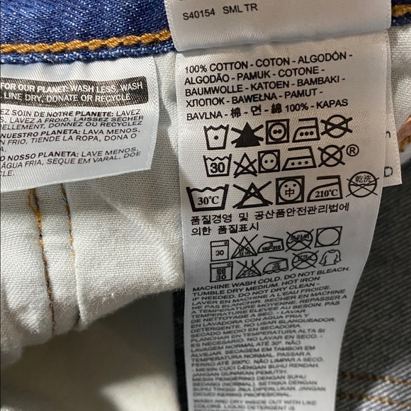 Levi's Classic 501 Jeans - Picture 9 of 11